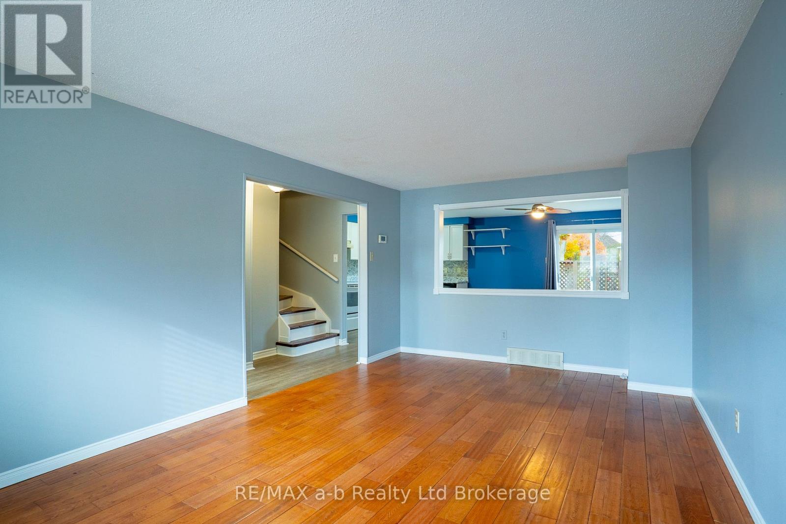 6 - 380 Quarter Town Line, Tillsonburg, Ontario  N4G 5L5 - Photo 4 - X12856602