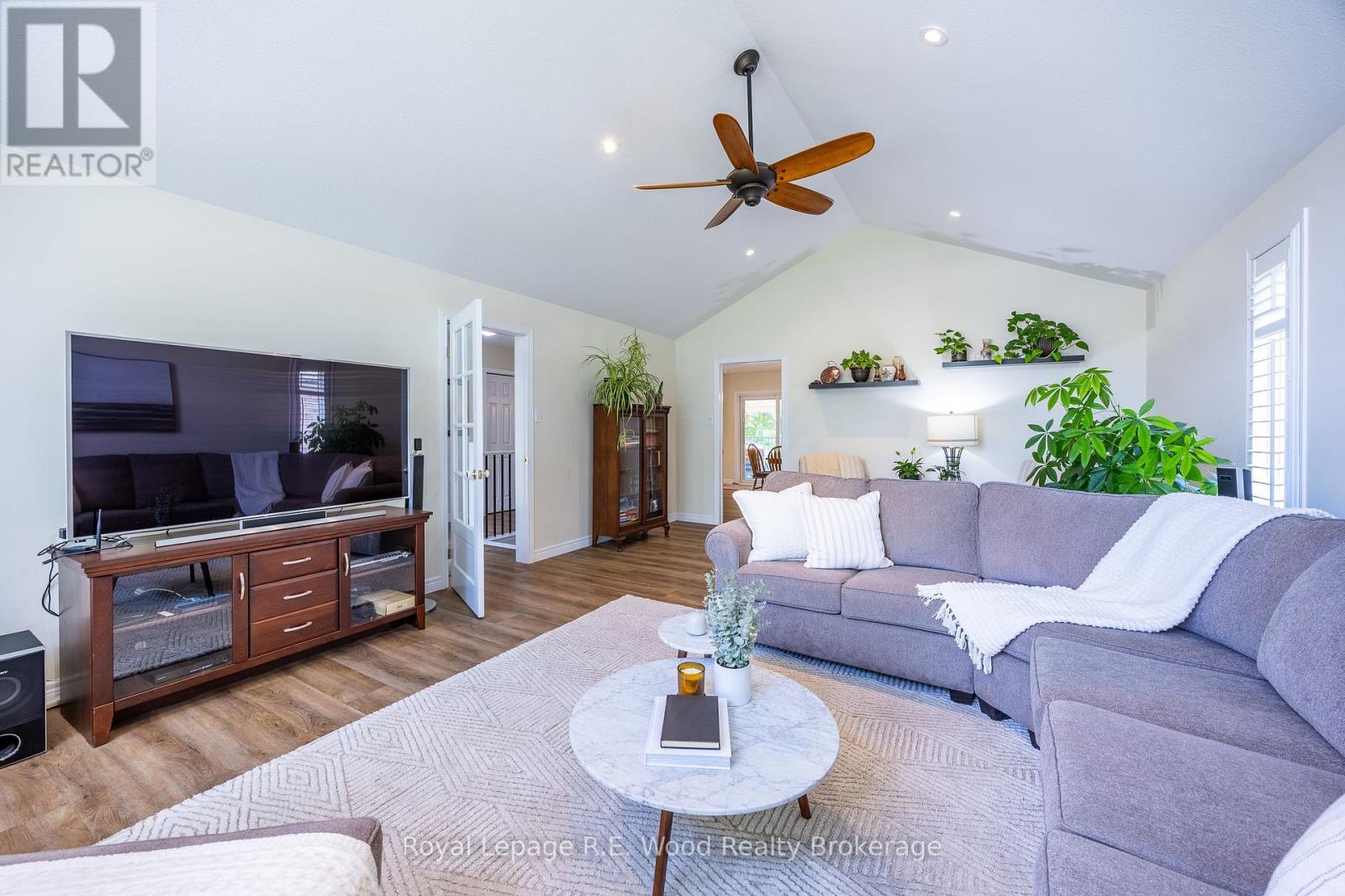 36 Woodland Crescent, Tillsonburg, Ontario  N4G 5R5 - Photo 13 - X12860220