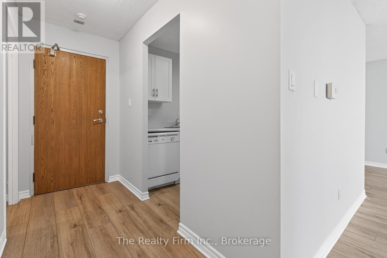 1515 - 45 Pond Mills Road, London South (South J), Ontario  N5Z 4W5 - Photo 19 - X12861226