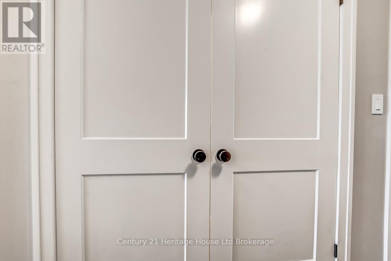 327 Anderson Street, Woodstock (Woodstock - South), Ontario  N4S 0G6 - Photo 16 - X12863190