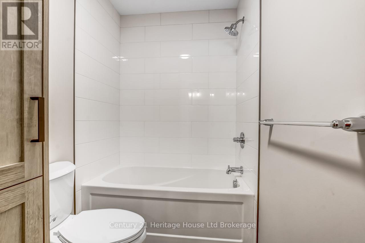 327 Anderson Street, Woodstock (Woodstock - South), Ontario  N4S 0G6 - Photo 24 - X12863190