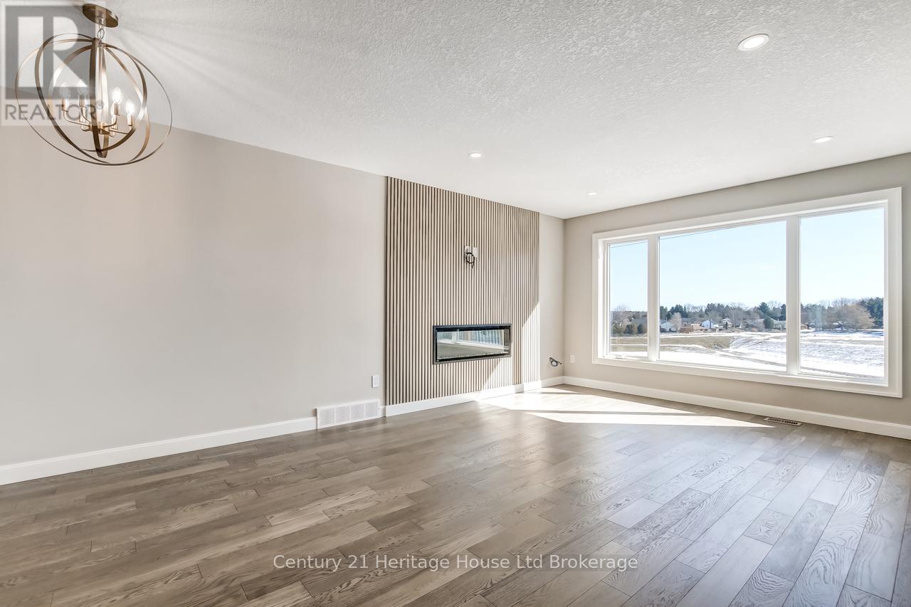 327 Anderson Street, Woodstock (Woodstock - South), Ontario  N4S 0G6 - Photo 6 - X12863190