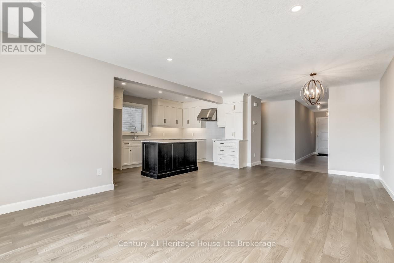 327 Anderson Street, Woodstock (Woodstock - South), Ontario  N4S 0G6 - Photo 8 - X12863190