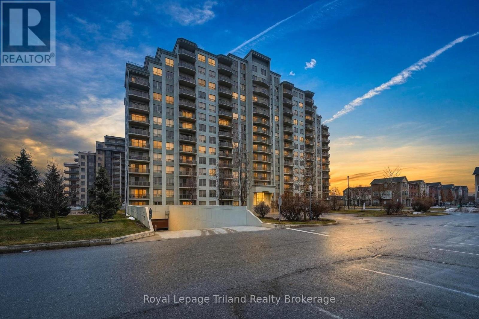 1007 - 1030 Coronation Drive, London North (North I), Ontario  N6G 0G5 - Photo 2 - X12864262