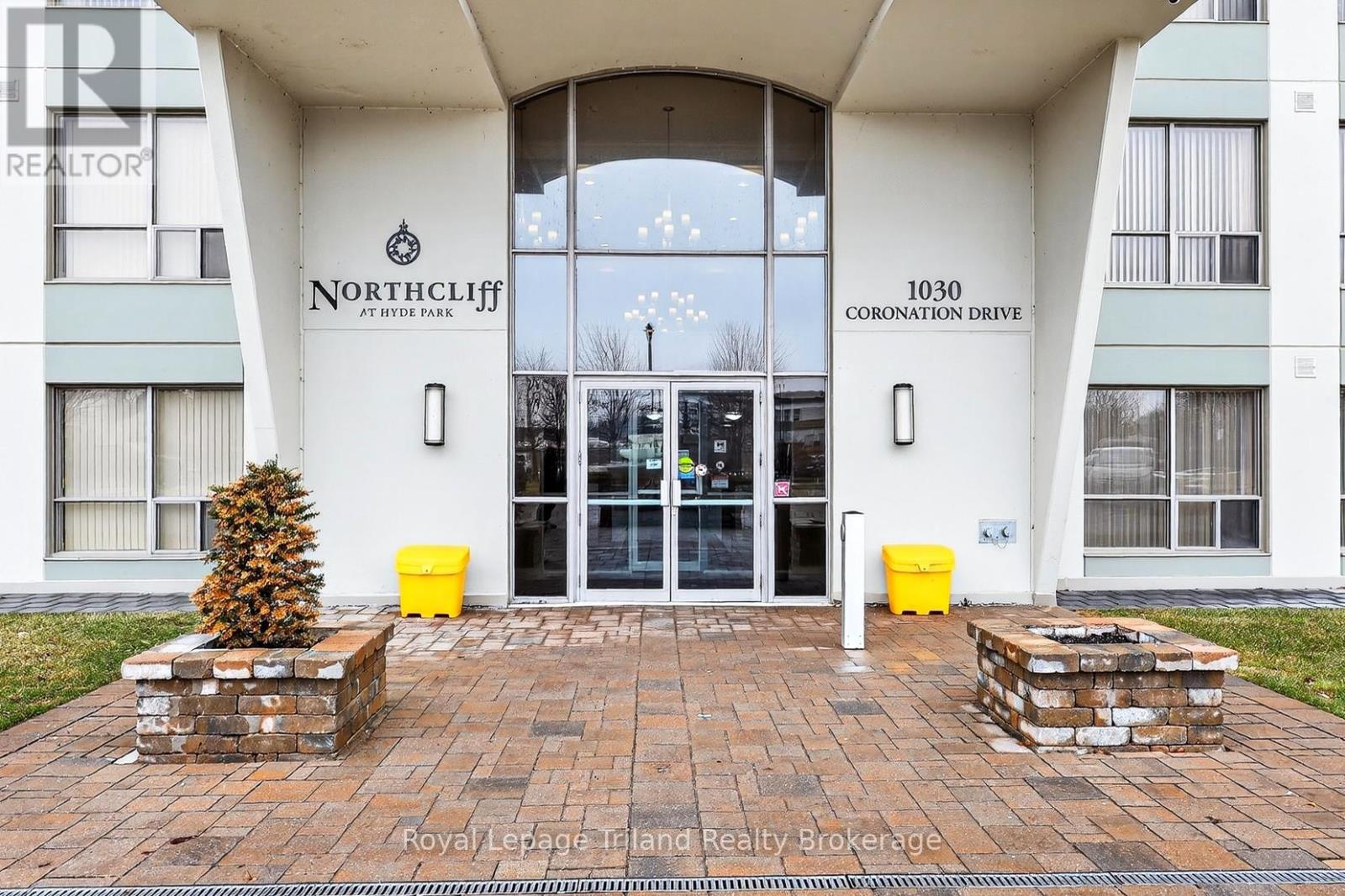 1007 - 1030 Coronation Drive, London North (North I), Ontario  N6G 0G5 - Photo 3 - X12864262