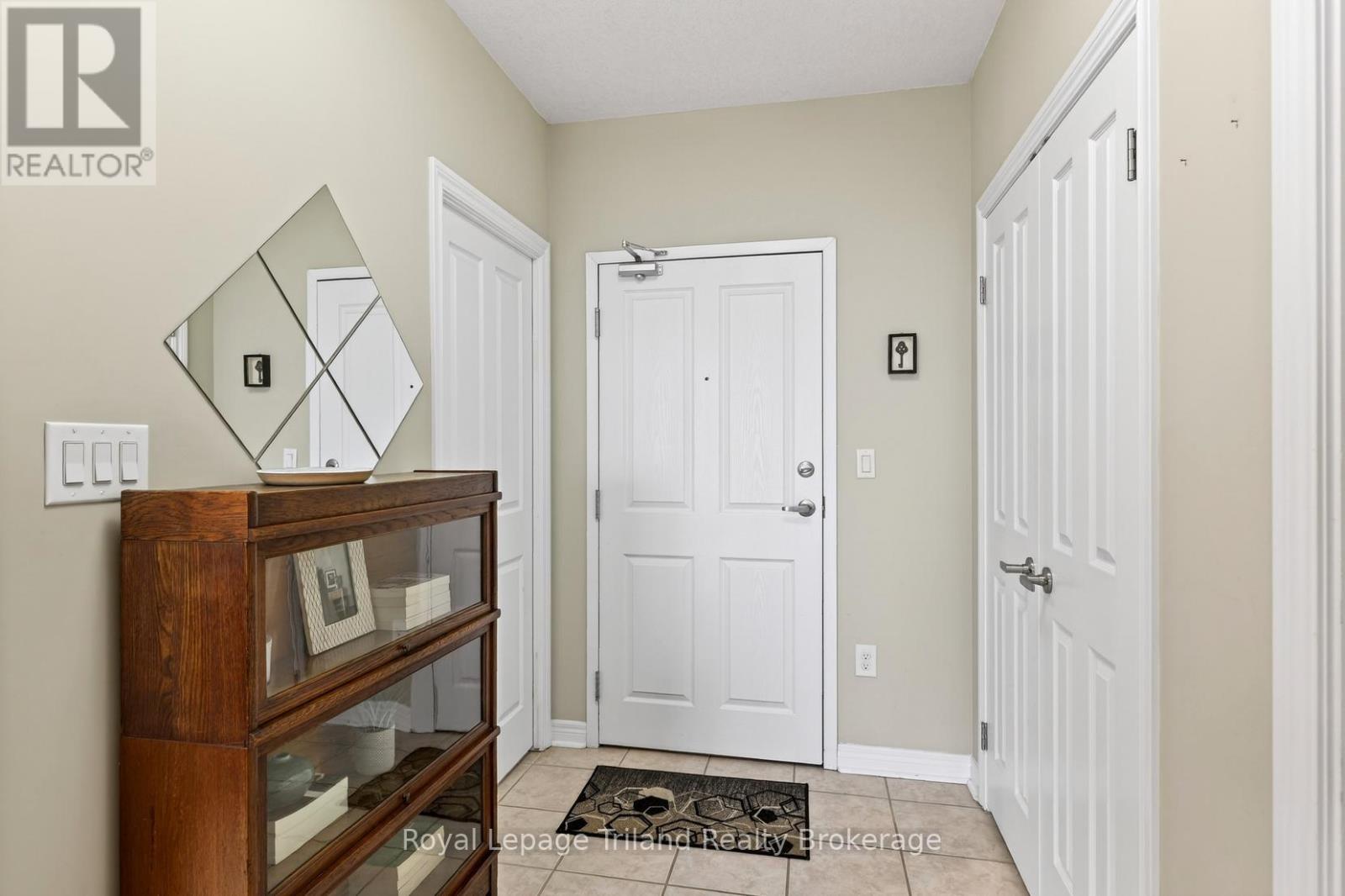 1007 - 1030 Coronation Drive, London North (North I), Ontario  N6G 0G5 - Photo 8 - X12864262