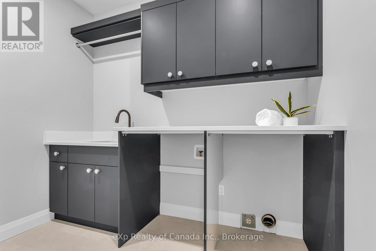 65 Meadowlands Drive, Norwich (Otterville), Ontario  N0J 1R0 - Photo 44 - X12865758