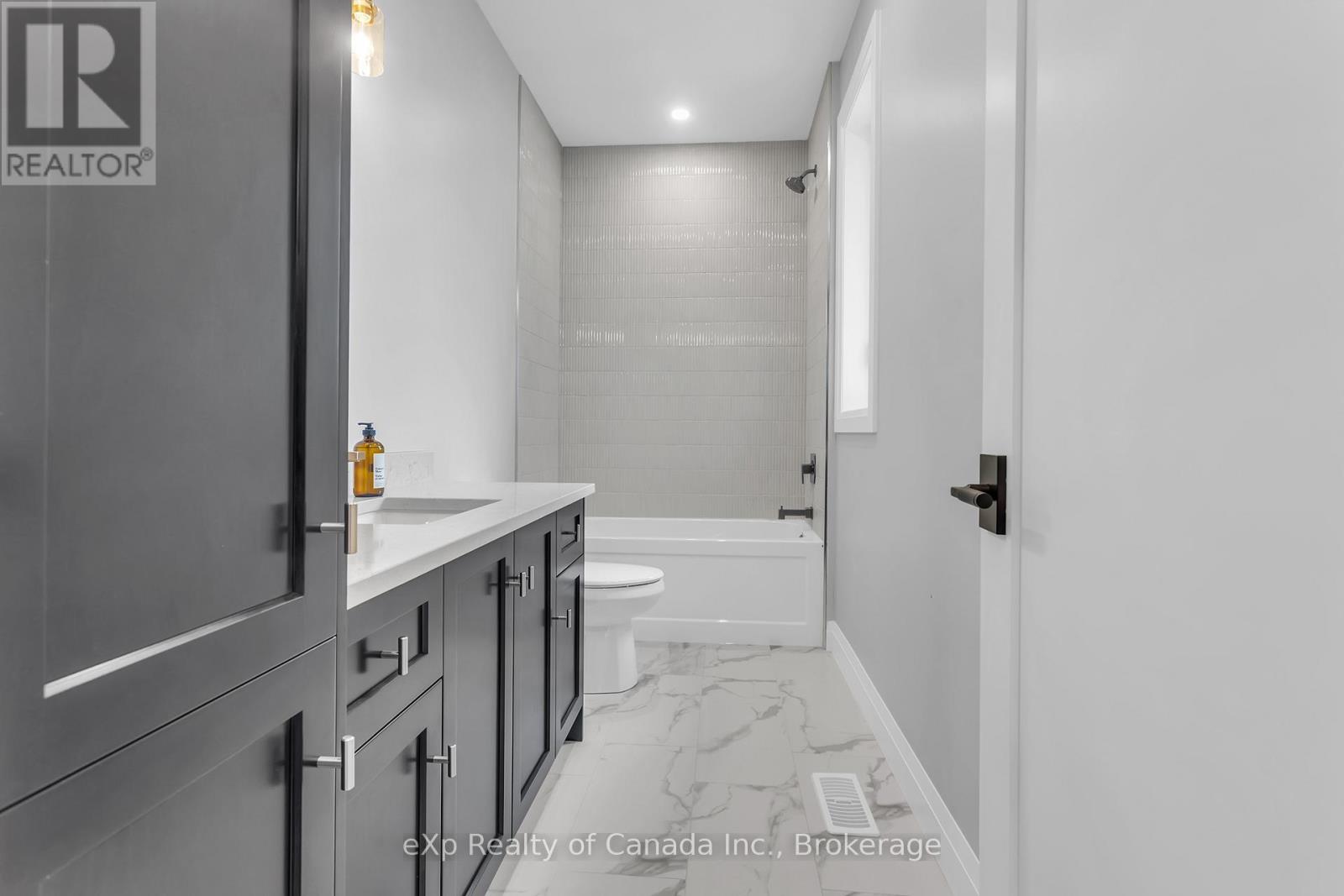 65 Meadowlands Drive, Norwich (Otterville), Ontario  N0J 1R0 - Photo 48 - X12865758