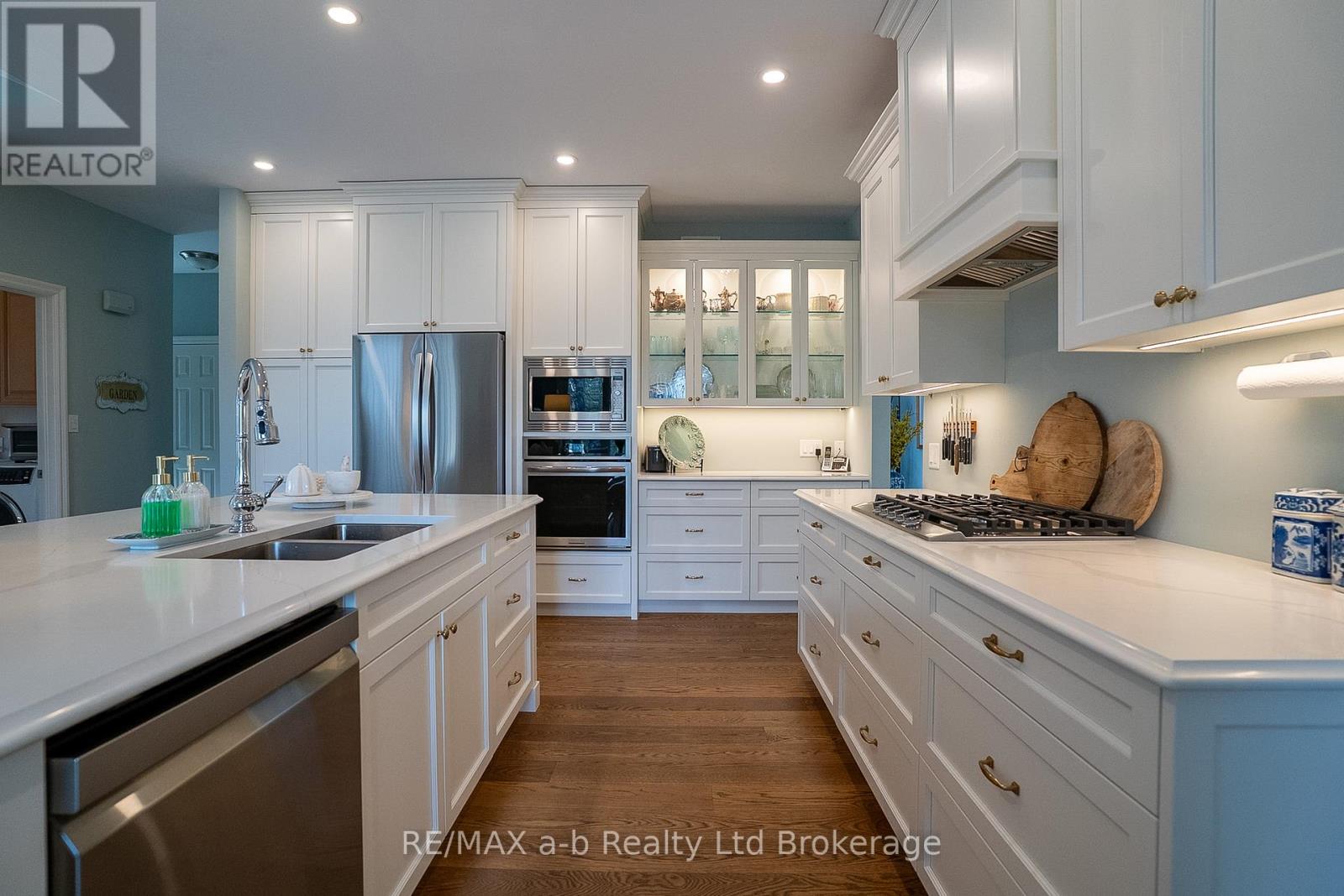 15 Otterview Drive, Norwich (Otterville), Ontario  N0J 1R0 - Photo 10 - X12870016