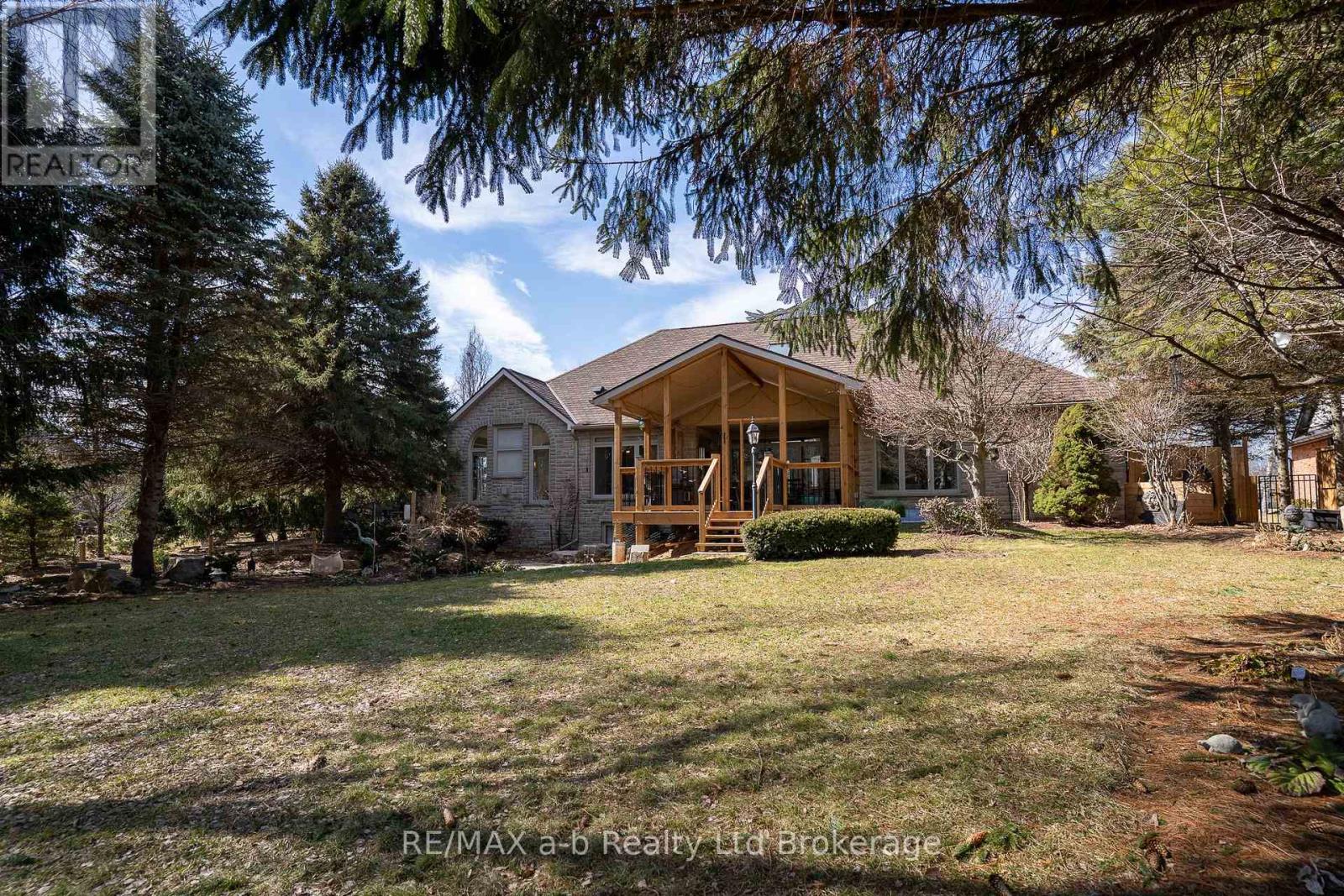 15 Otterview Drive, Norwich (Otterville), Ontario  N0J 1R0 - Photo 6 - X12870016