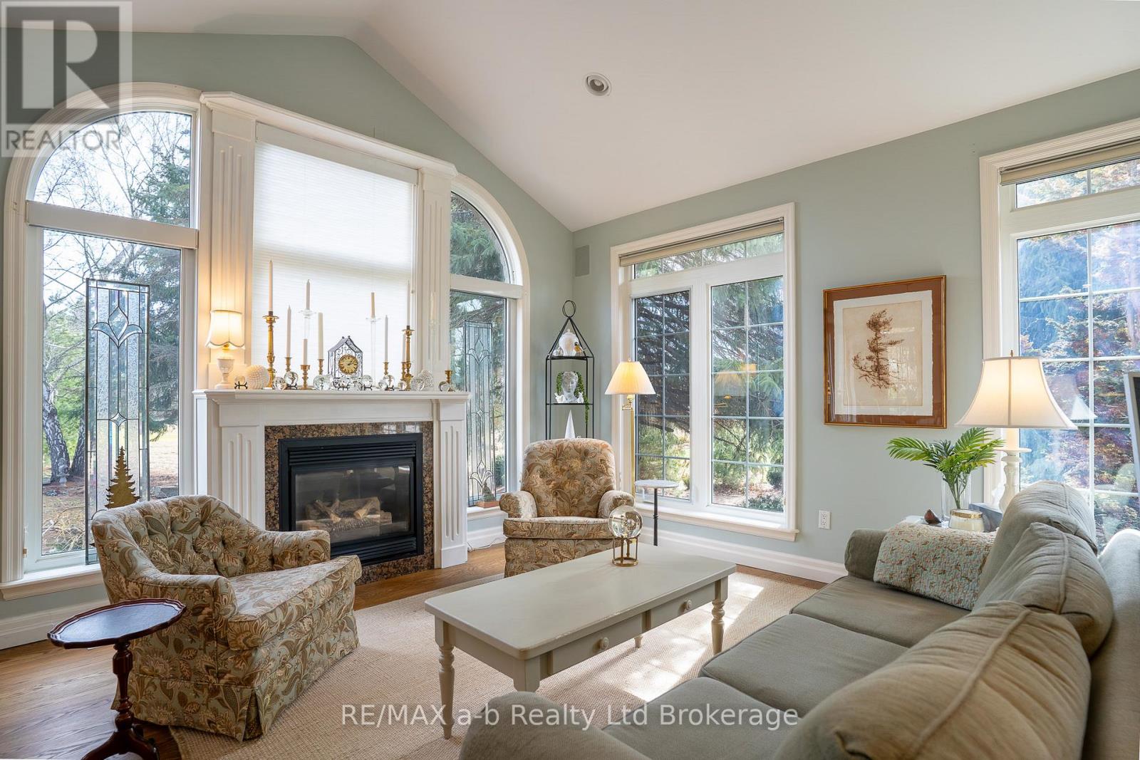 15 Otterview Drive, Norwich (Otterville), Ontario  N0J 1R0 - Photo 7 - X12870016