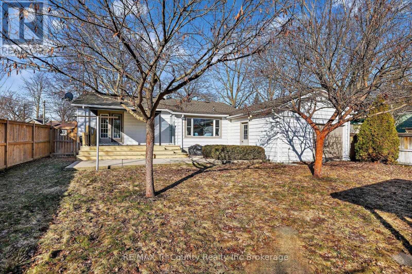 26 Ontario Street, Tillsonburg, Ontario  N4G 2V6 - Photo 15 - X12873078