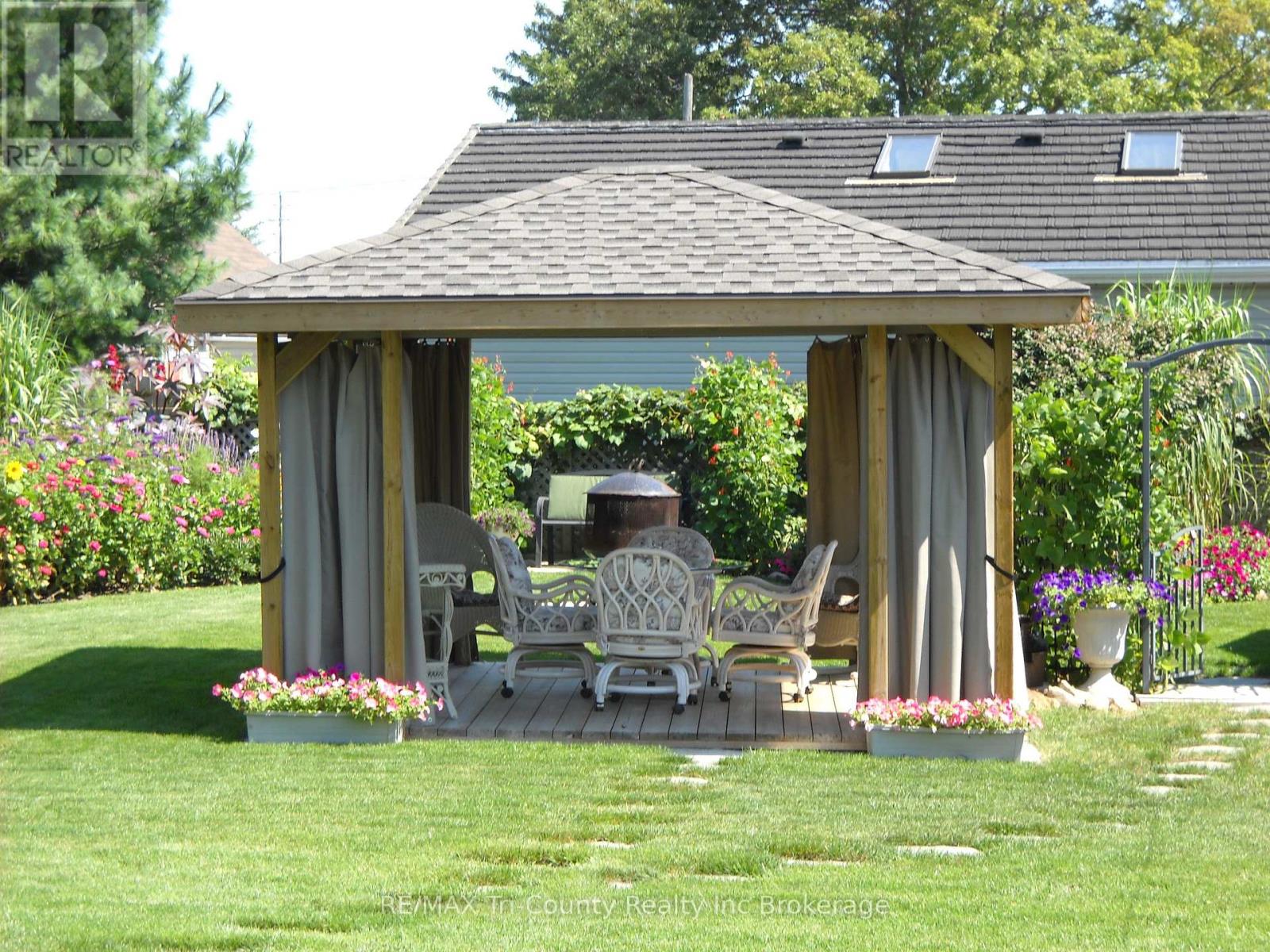 26 Ontario Street, Tillsonburg, Ontario  N4G 2V6 - Photo 9 - X12873078