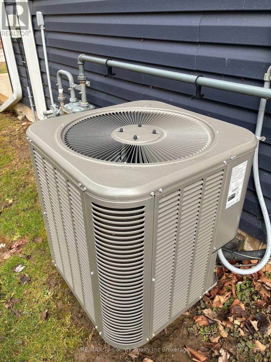 6 Addison Street, Bayham (Port Burwell), Ontario  N0J 1T0 - Photo 40 - X12877194