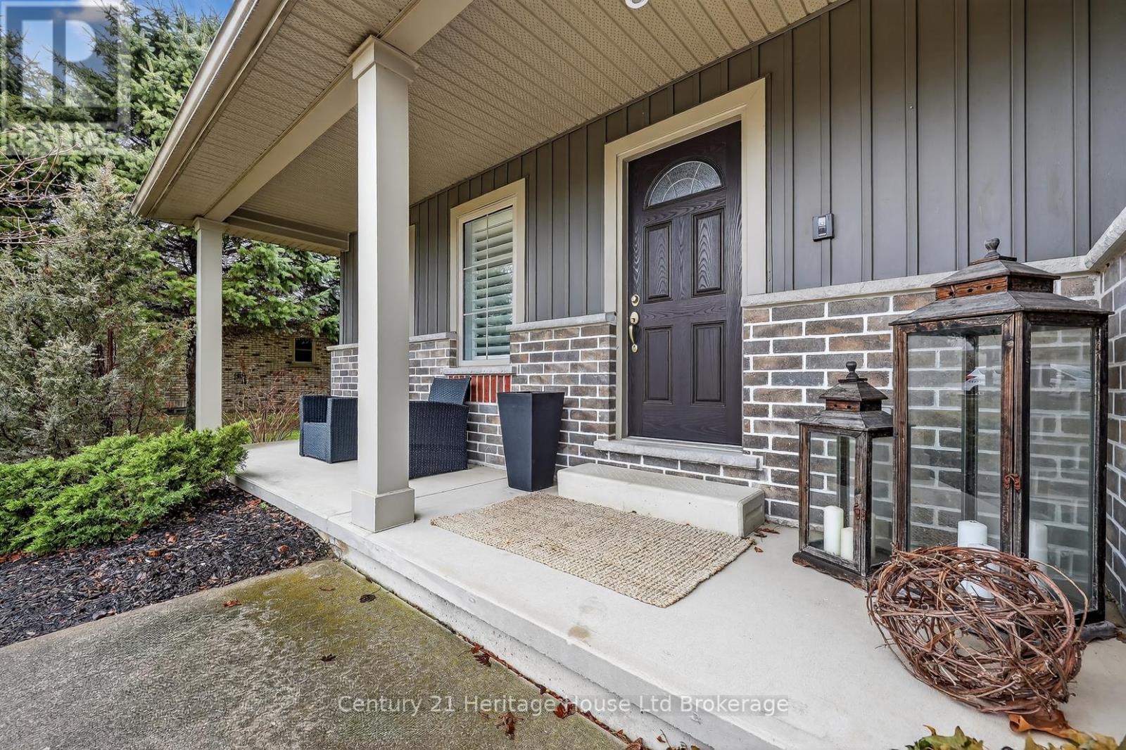 36 Windemere Avenue, Tillsonburg, Ontario  N4G 5M9 - Photo 3 - X12877674