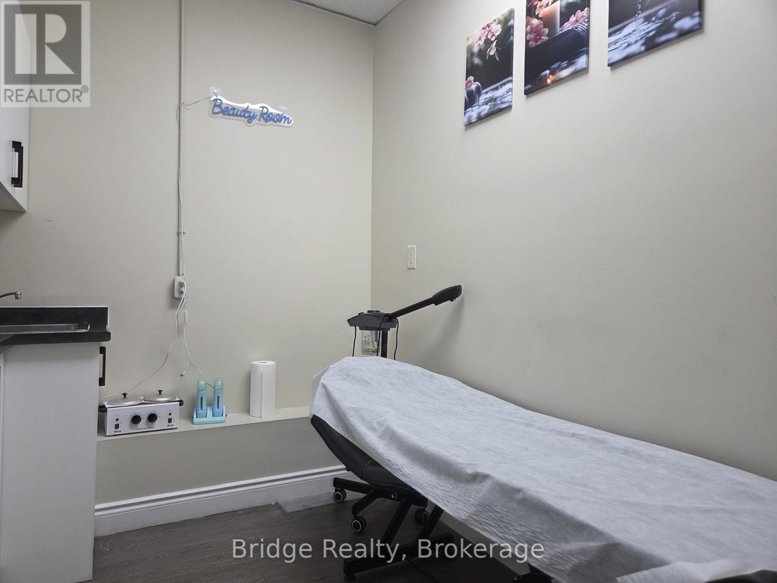 4 - 635 Greenhill Avenue, Hamilton (Vincent), Ontario  L8K 5W8 - Photo 23 - X12878280