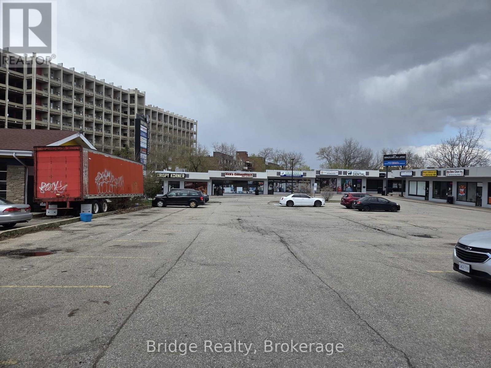 4 - 635 Greenhill Avenue, Hamilton (Vincent), Ontario  L8K 5W8 - Photo 29 - X12878280