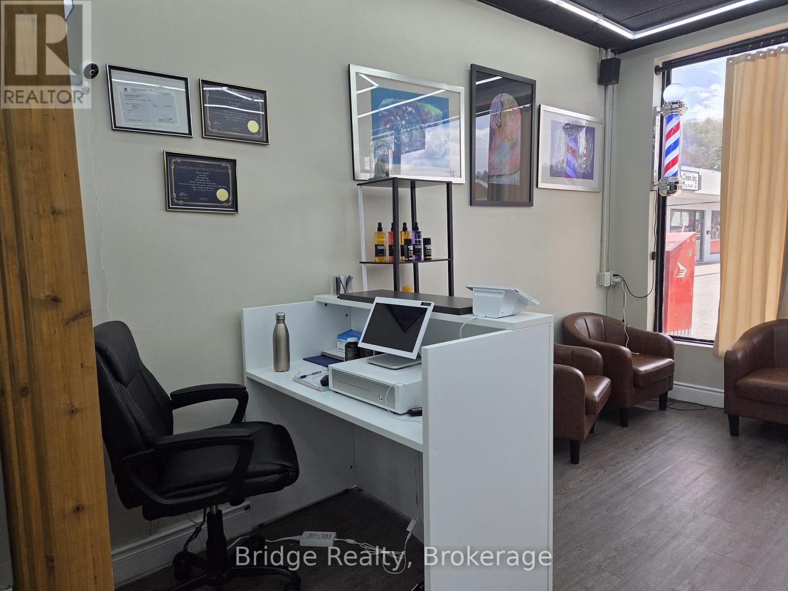 4 - 635 Greenhill Avenue, Hamilton (Vincent), Ontario  L8K 5W8 - Photo 9 - X12878280