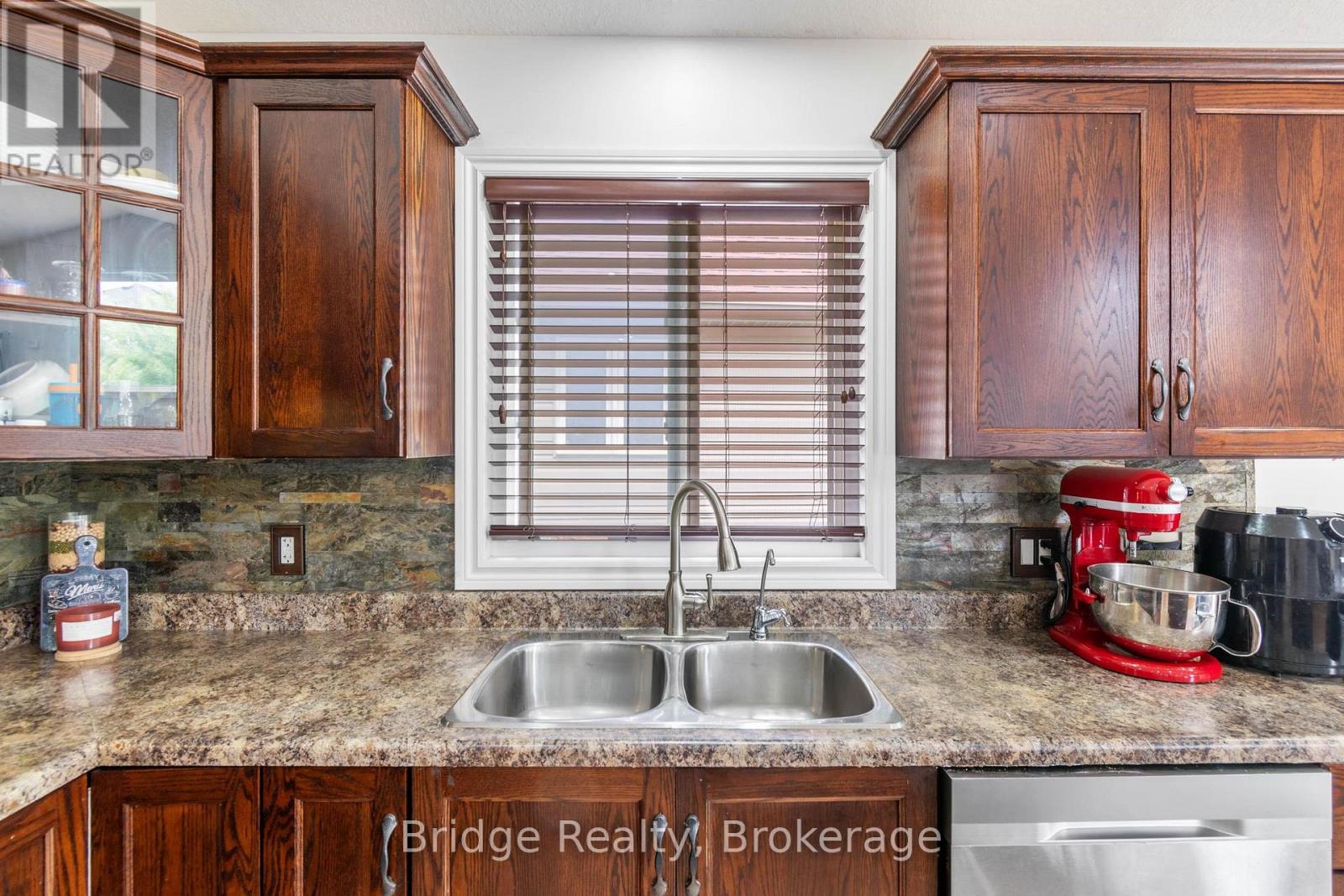 451 Fairway Road, Woodstock (Woodstock - North), Ontario  N4T 0E1 - Photo 12 - X12878592