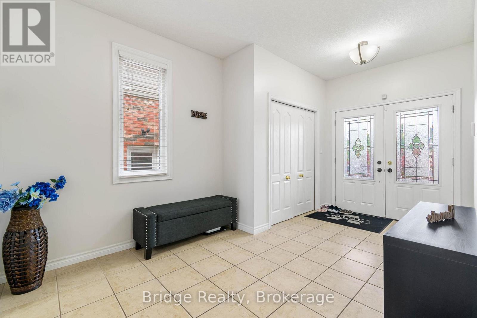 451 Fairway Road, Woodstock (Woodstock - North), Ontario  N4T 0E1 - Photo 4 - X12878592