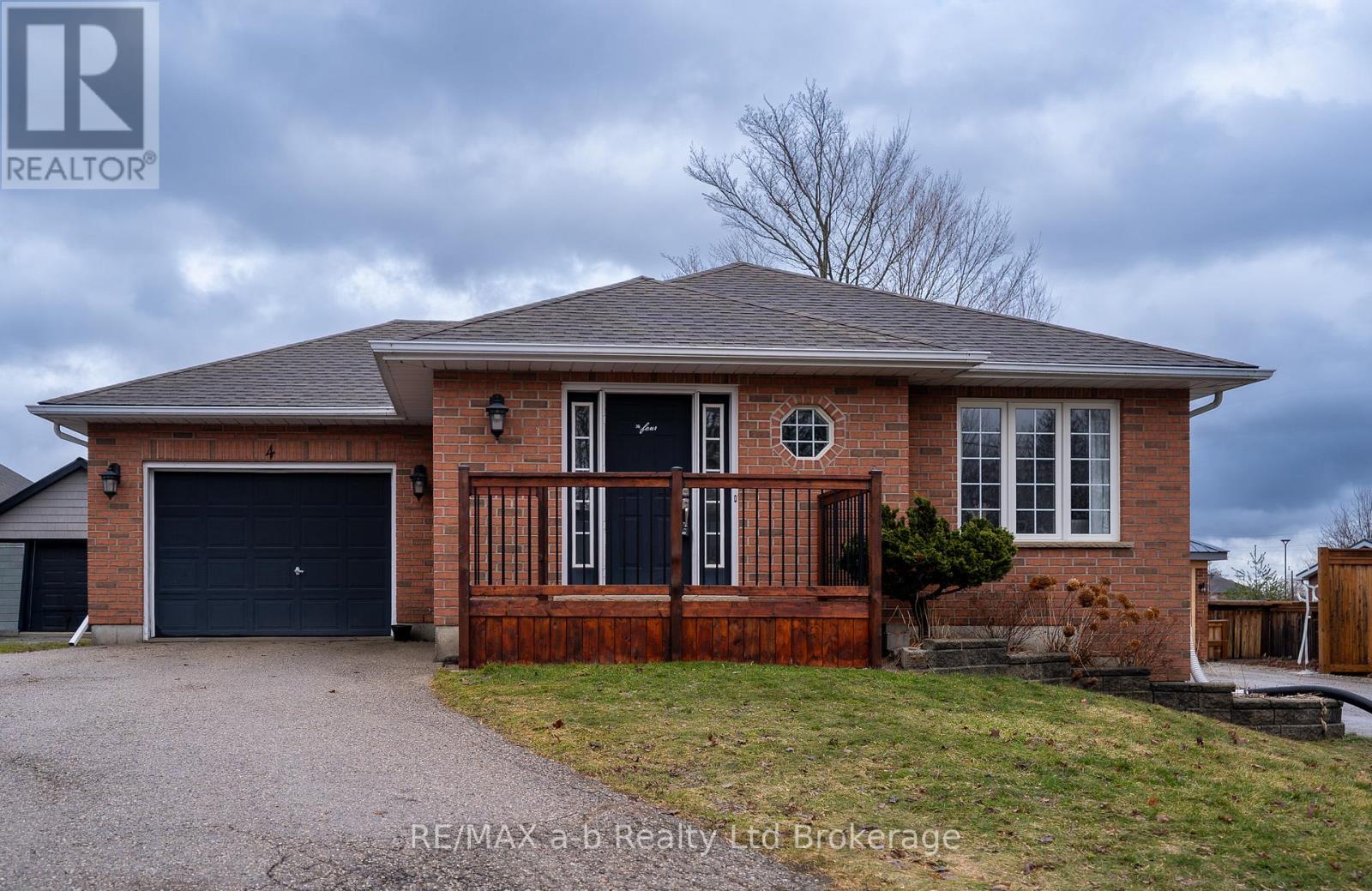 4 George Street, Norwich (Norwich Town), Ontario  N0J 1P0 - Photo 2 - X12878756