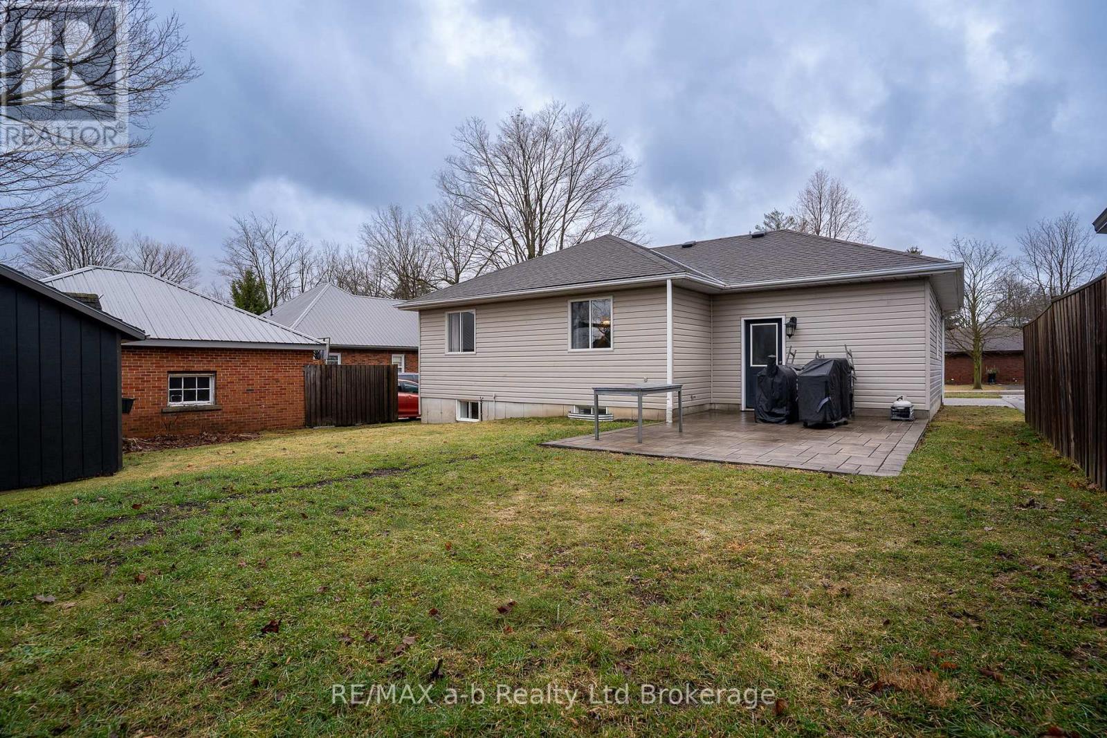 4 George Street, Norwich (Norwich Town), Ontario  N0J 1P0 - Photo 3 - X12878756