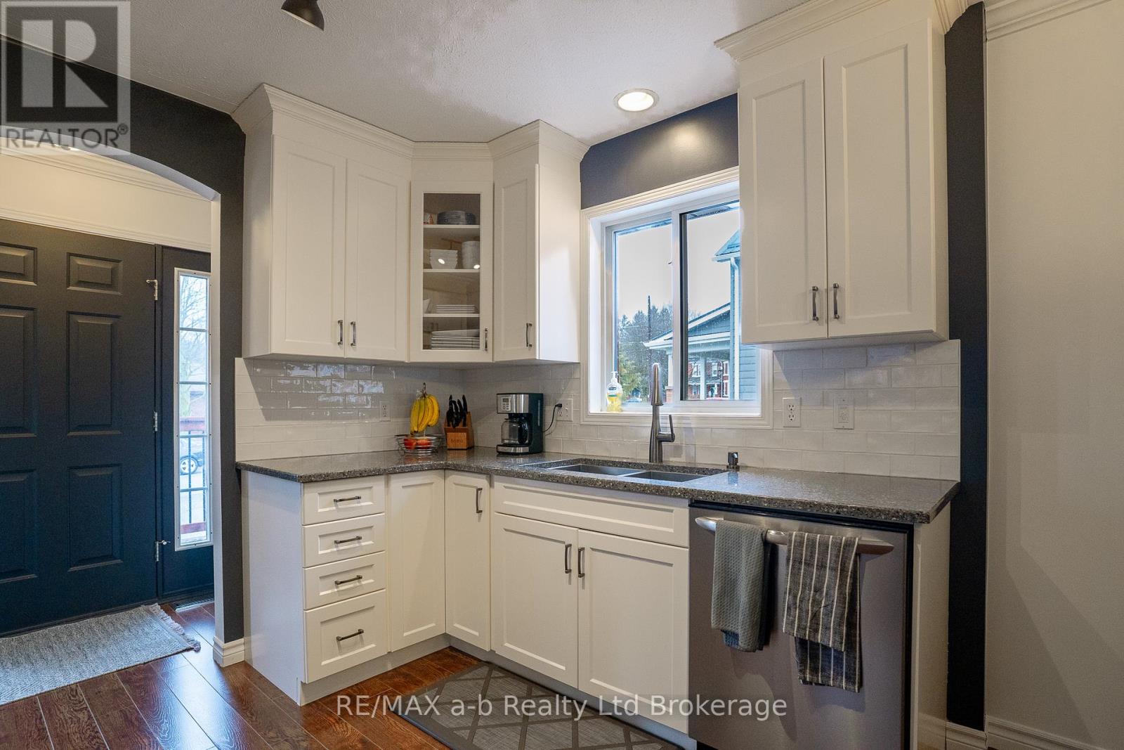 4 George Street, Norwich (Norwich Town), Ontario  N0J 1P0 - Photo 5 - X12878756