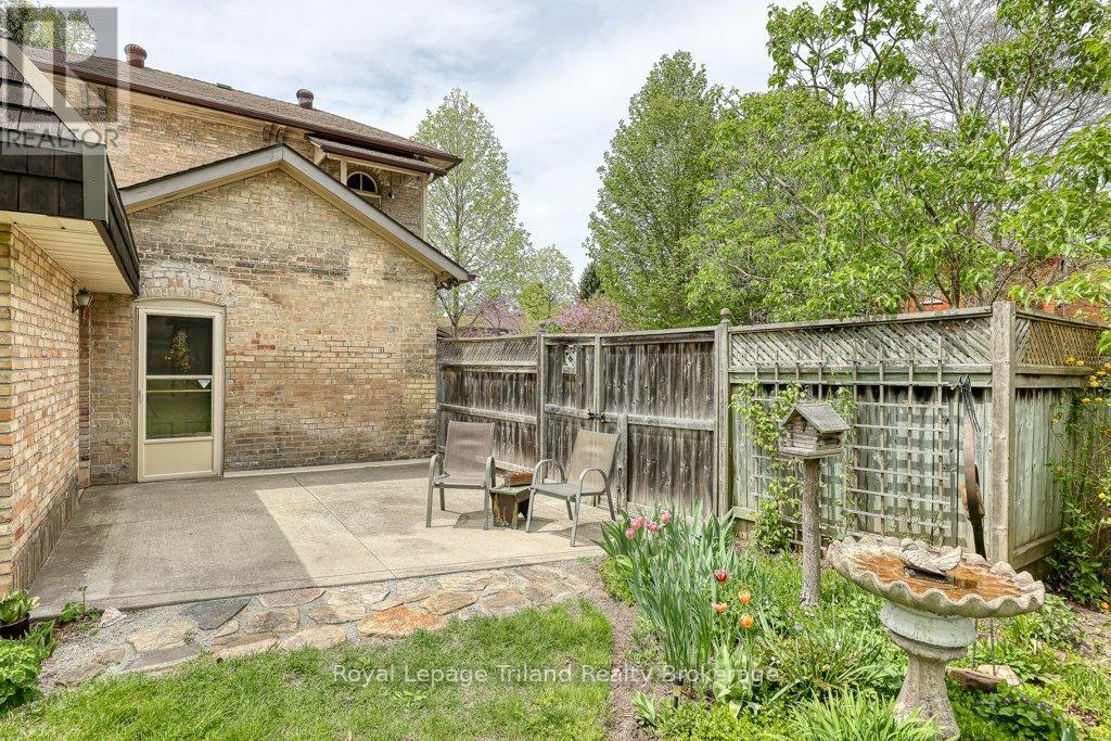 94 Rolph Street, Tillsonburg, Ontario  N4G 3Y4 - Photo 36 - X12879076