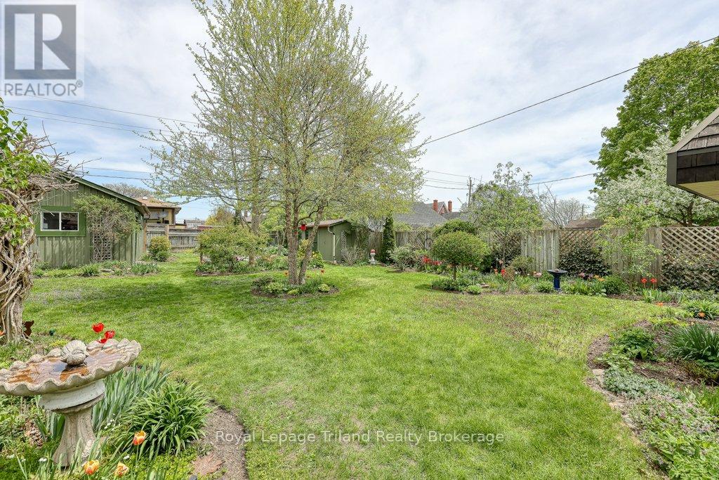 94 Rolph Street, Tillsonburg, Ontario  N4G 3Y4 - Photo 41 - X12879076