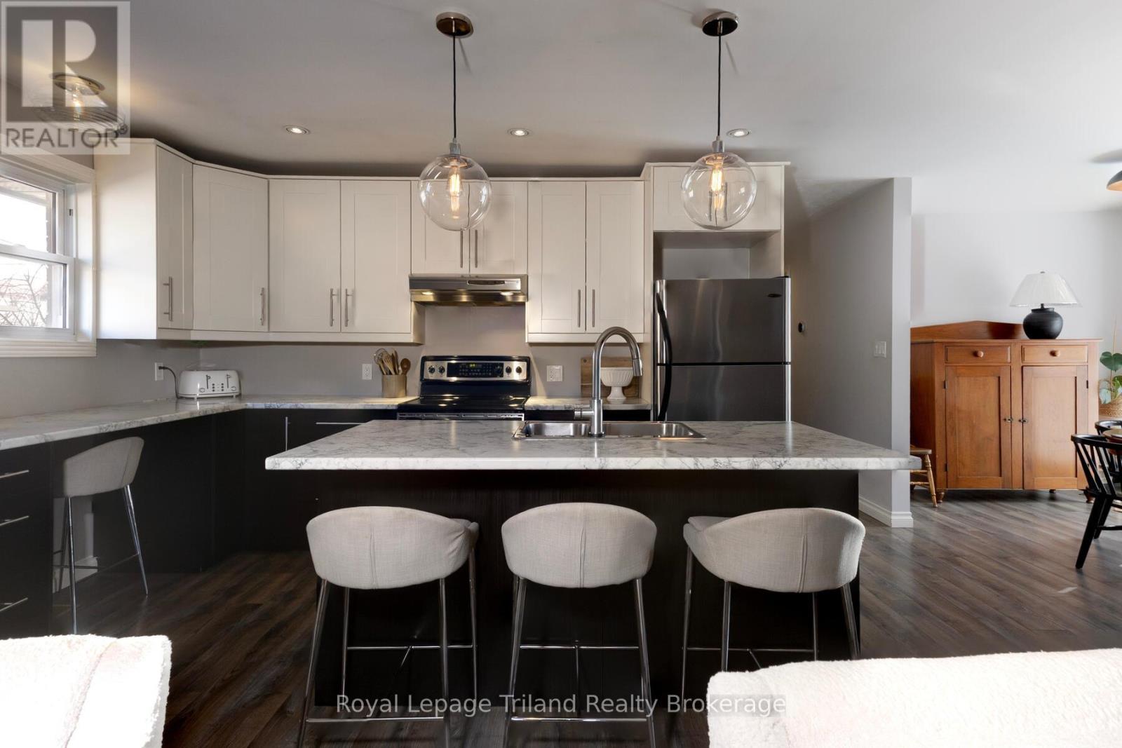 26 Knowles Drive, Woodstock (Woodstock - North), Ontario  N4S 8T8 - Photo 14 - X12879468