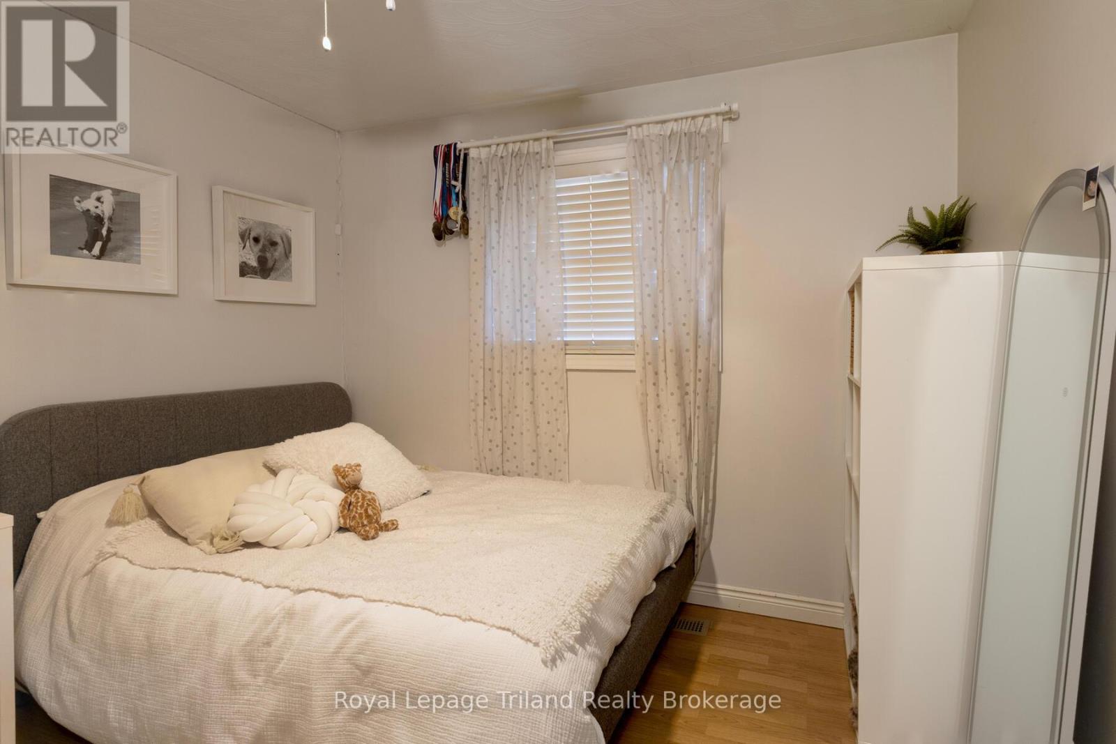 26 Knowles Drive, Woodstock (Woodstock - North), Ontario  N4S 8T8 - Photo 17 - X12879468