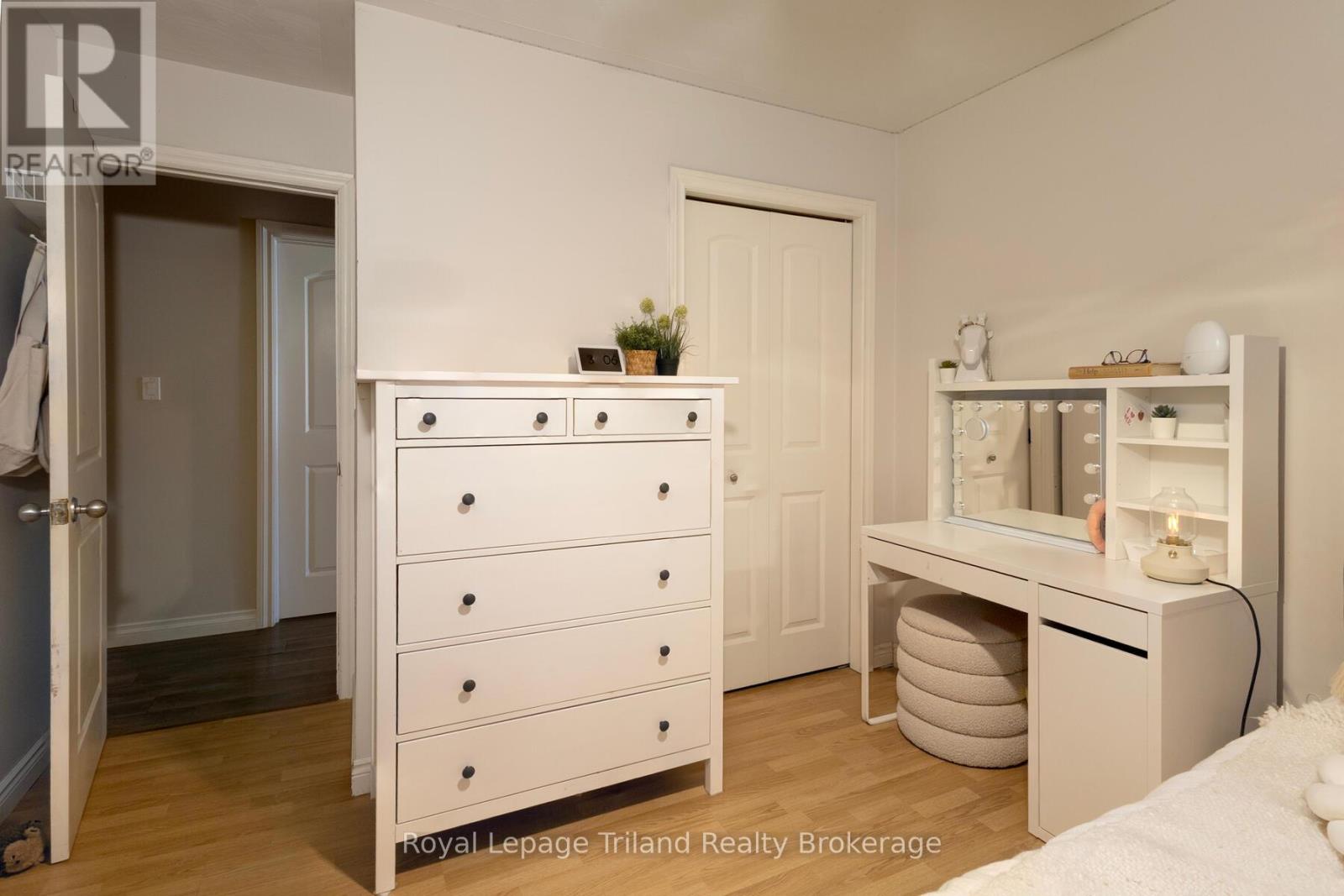 26 Knowles Drive, Woodstock (Woodstock - North), Ontario  N4S 8T8 - Photo 18 - X12879468