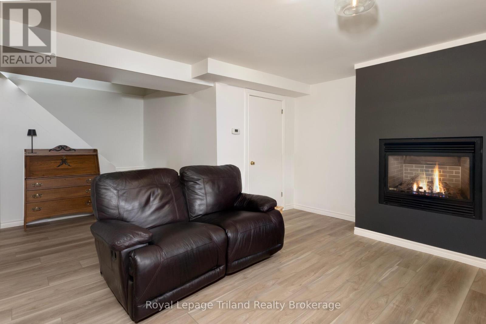 26 Knowles Drive, Woodstock (Woodstock - North), Ontario  N4S 8T8 - Photo 25 - X12879468