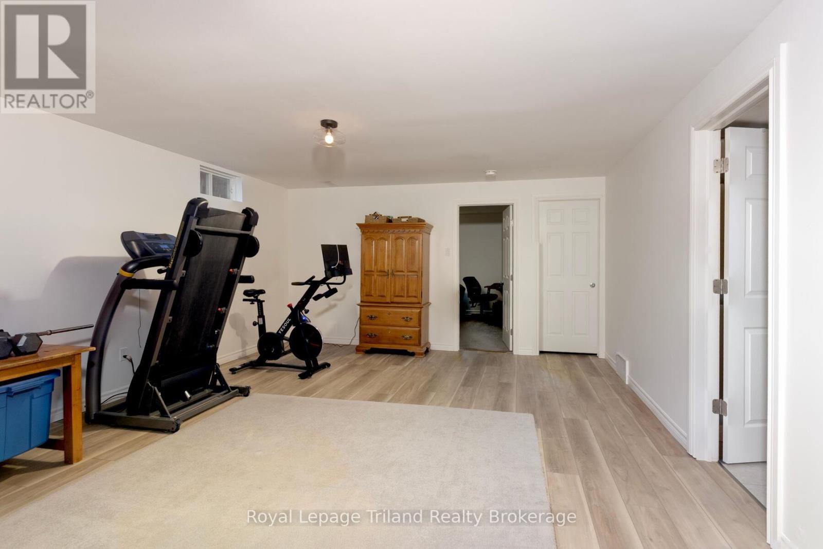 26 Knowles Drive, Woodstock (Woodstock - North), Ontario  N4S 8T8 - Photo 29 - X12879468