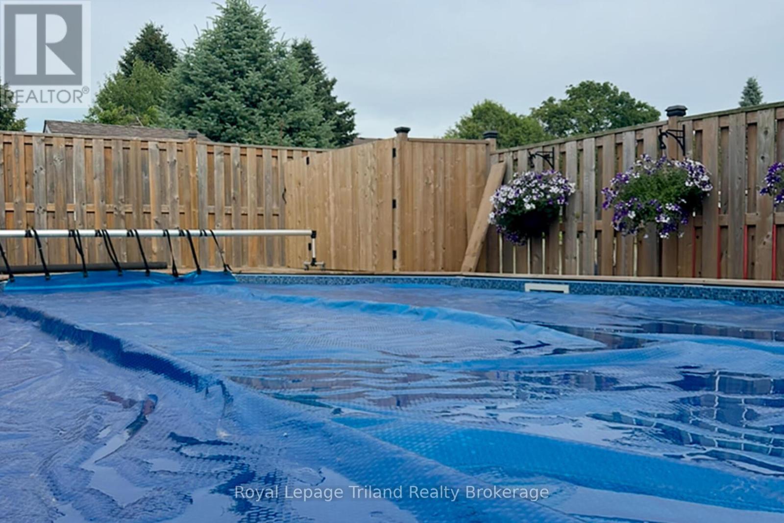 26 Knowles Drive, Woodstock (Woodstock - North), Ontario  N4S 8T8 - Photo 33 - X12879468