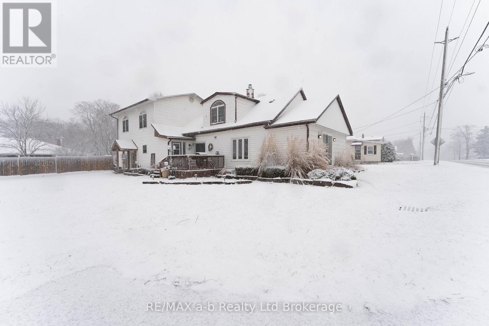 13 Potters Road N, Tillsonburg, Ontario  N4G 2G9 - Photo 4 - X12886534