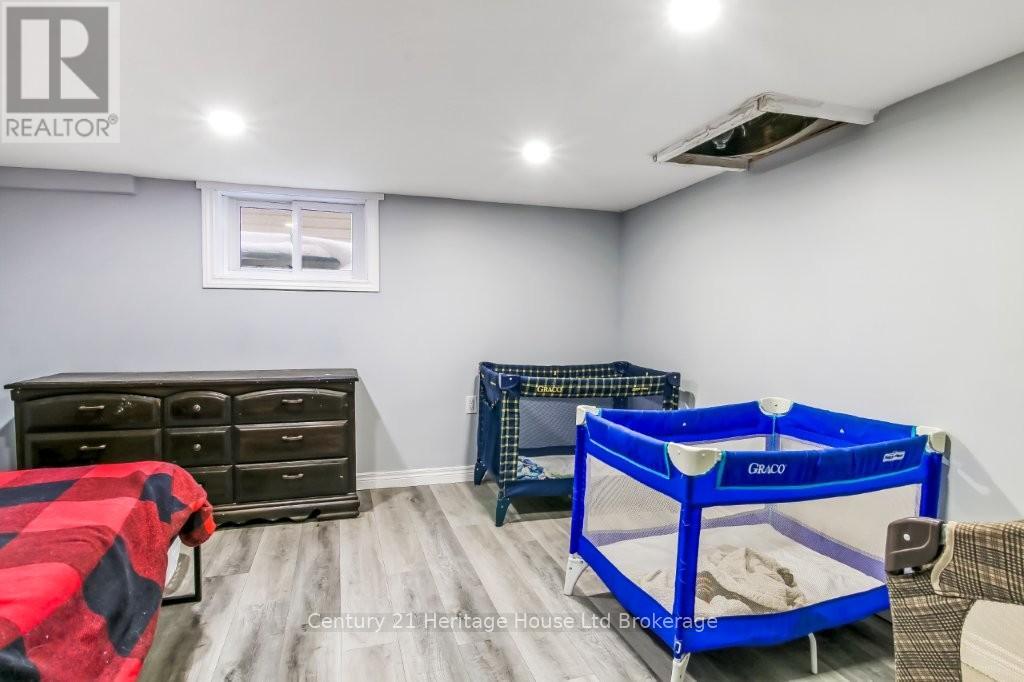 87 Bay Street, Woodstock (Woodstock - South), Ontario  N4S 3K7 - Photo 17 - X12888922