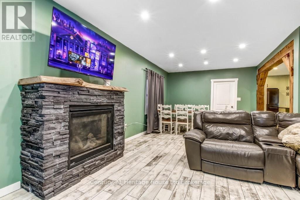 87 Bay Street, Woodstock (Woodstock - South), Ontario  N4S 3K7 - Photo 9 - X12888922