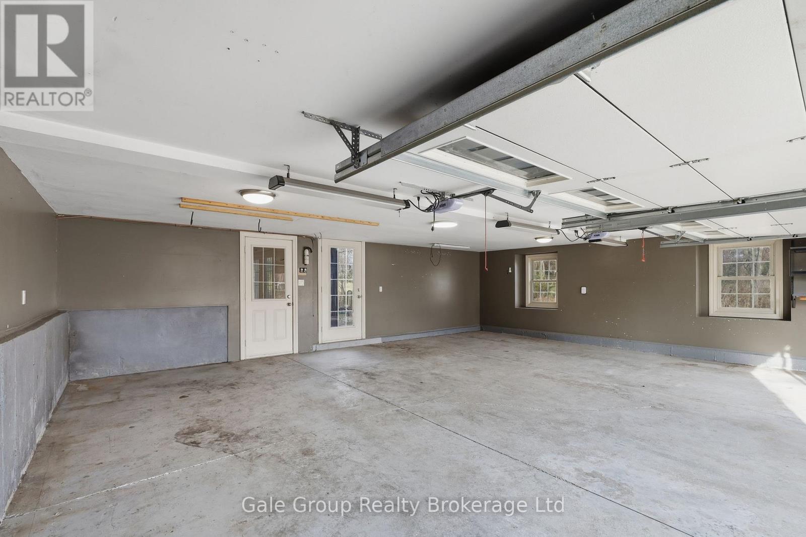 1349 Queen Street, Wilmot, Ontario  N0B 2E0 - Photo 39 - X12892194