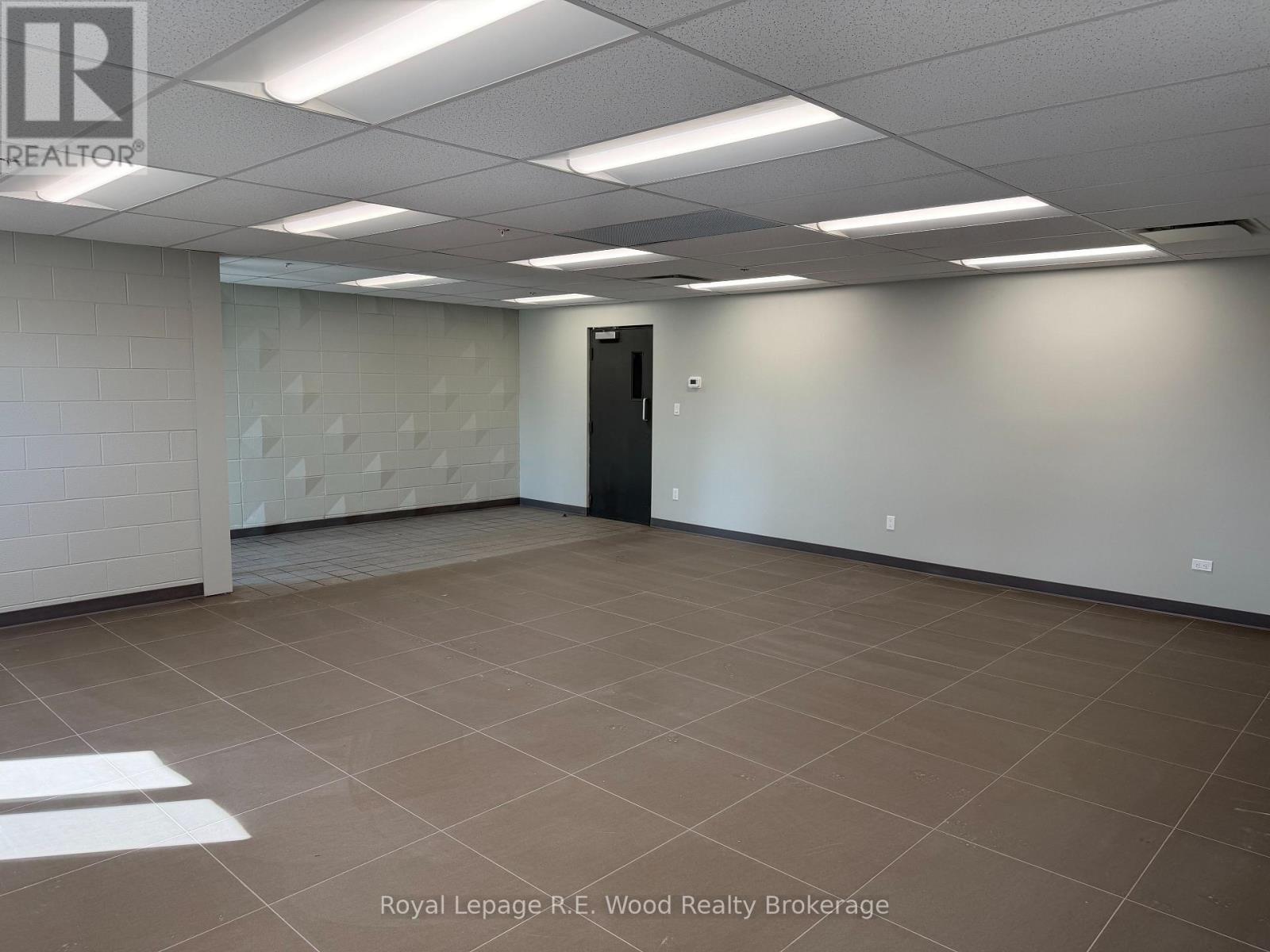 9 - 100 Townline Road, Tillsonburg, Ontario  N4G 2P9 - Photo 5 - X12892414