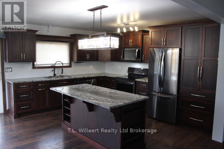 25130 Argyle Line, West Elgin, Ontario  N0L 2P0 - Photo 4 - X12892632