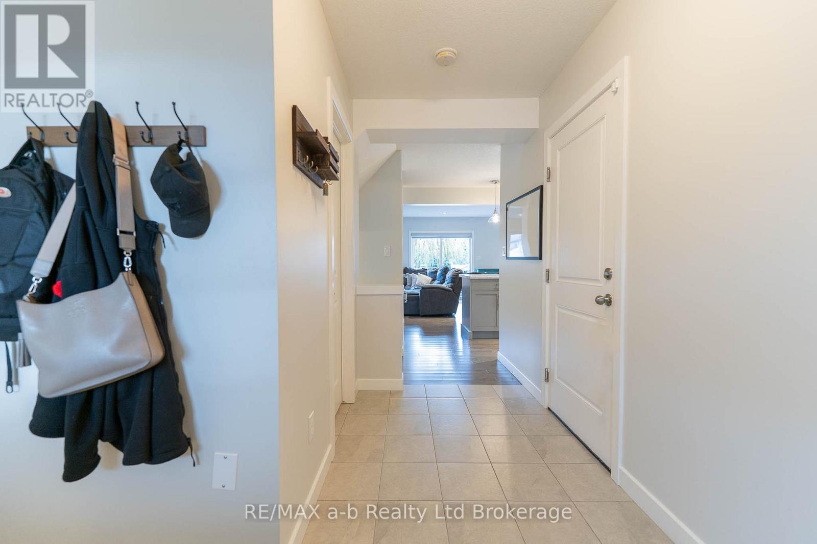 109 Denrich Avenue, Tillsonburg, Ontario  N4G 0H1 - Photo 6 - X12894388