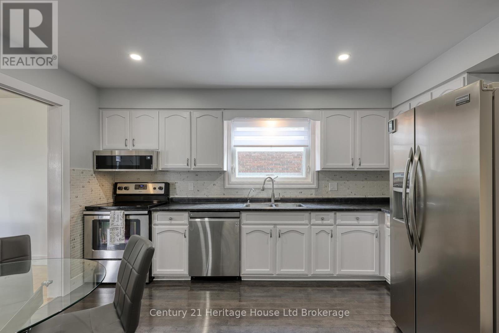 275 Cartier Drive N, Woodstock (Woodstock - North), Ontario  N4S 7T9 - Photo 12 - X12895834