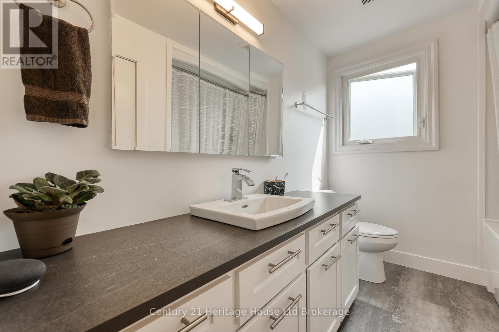 275 Cartier Drive N, Woodstock (Woodstock - North), Ontario  N4S 7T9 - Photo 26 - X12895834