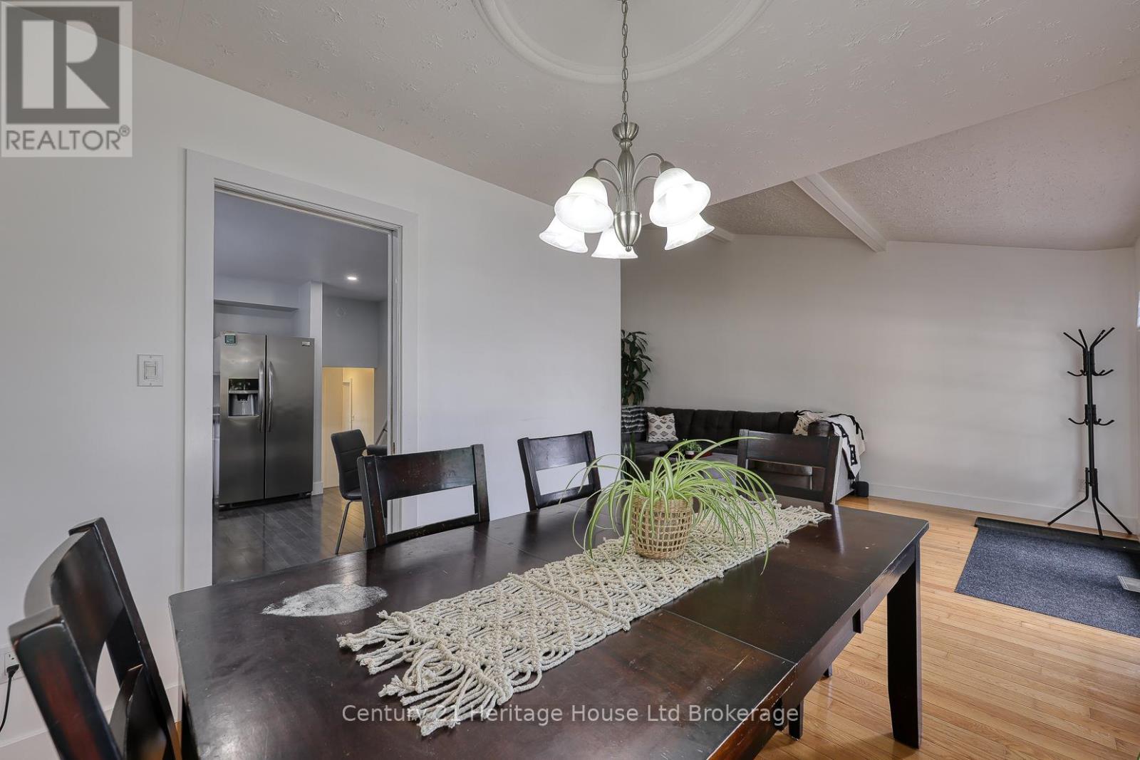 275 Cartier Drive N, Woodstock (Woodstock - North), Ontario  N4S 7T9 - Photo 9 - X12895834