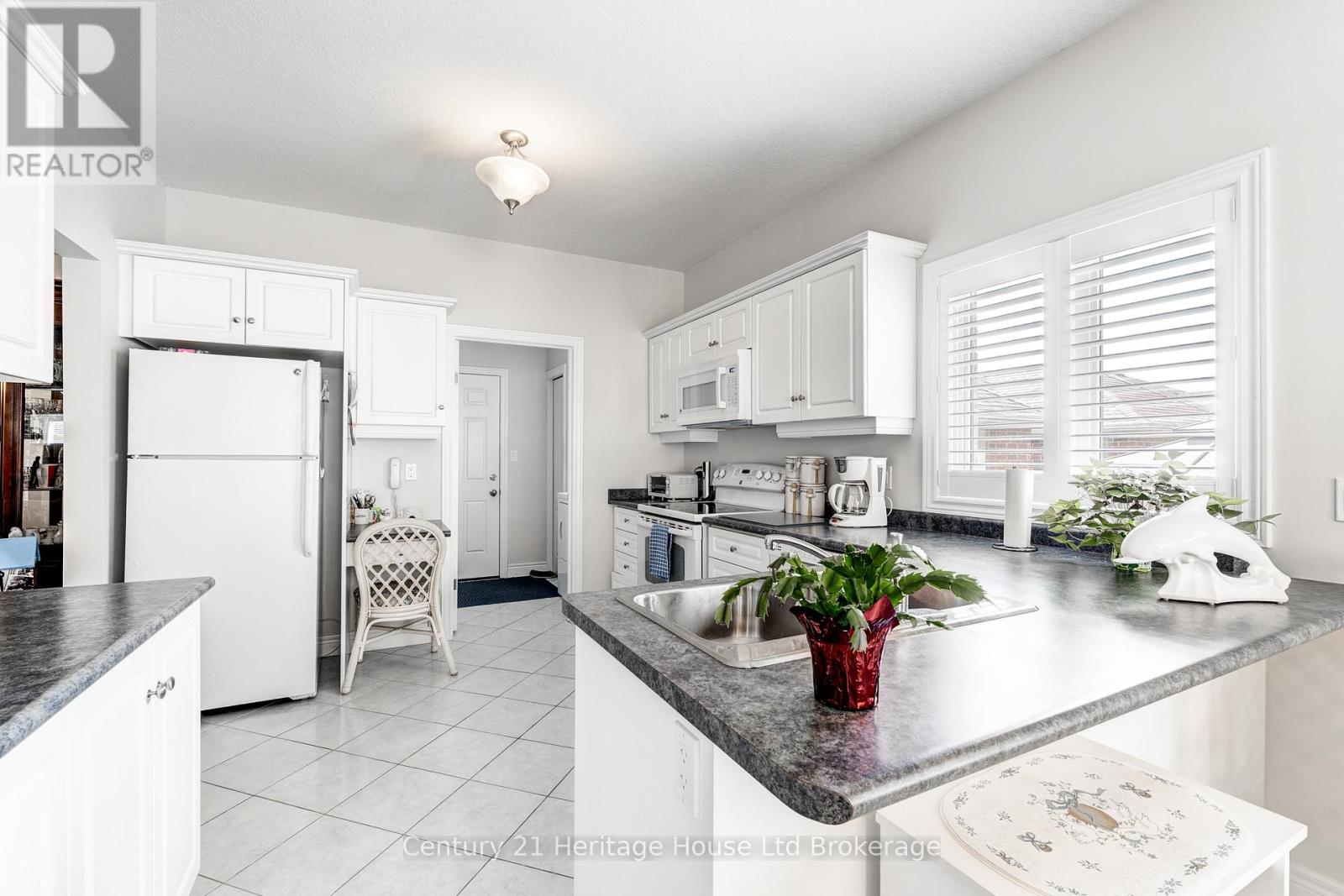 619 Fox Hollow Court, Woodstock (Woodstock - North), Ontario  N4T 1W3 - Photo 36 - X12896560