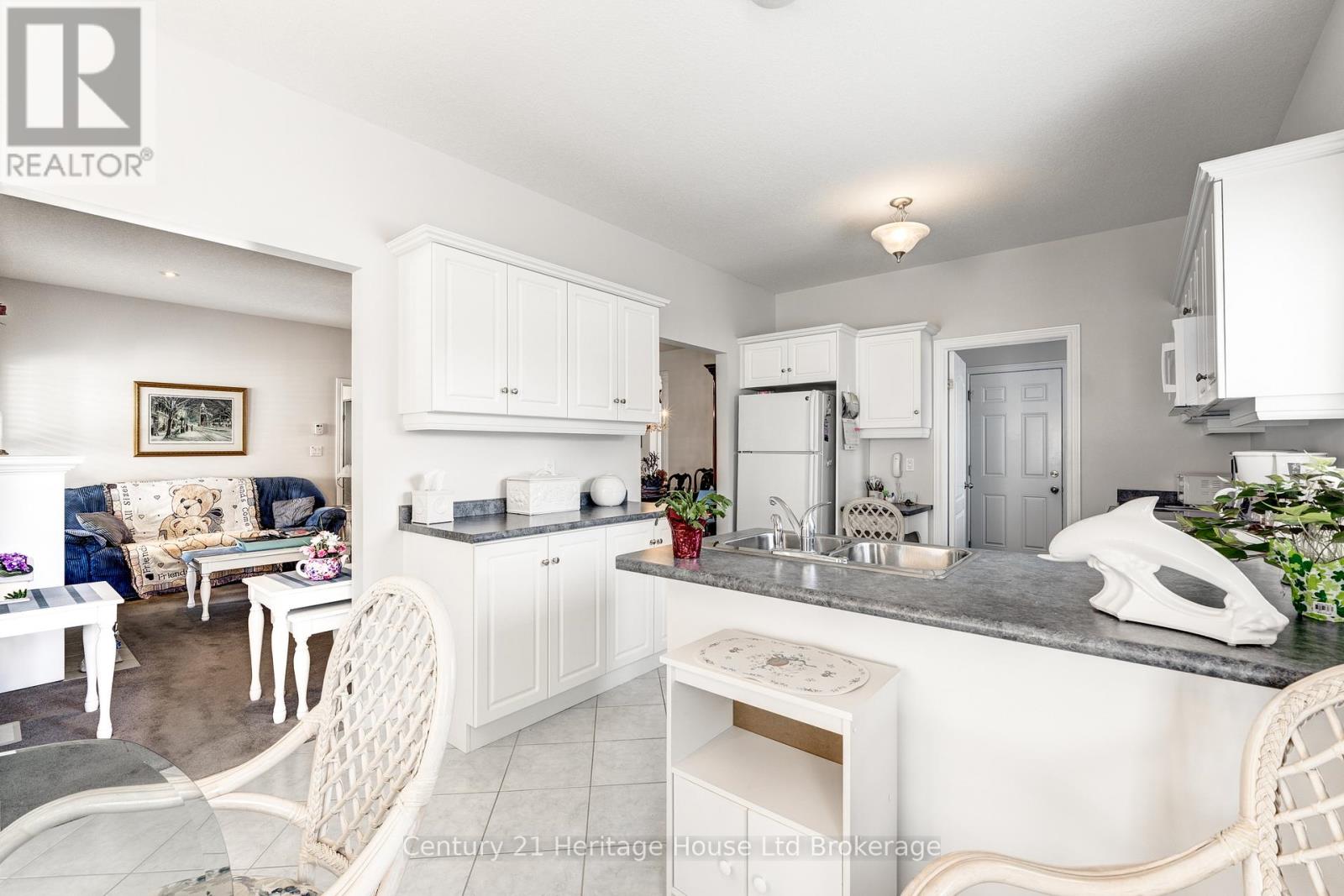 619 Fox Hollow Court, Woodstock (Woodstock - North), Ontario  N4T 1W3 - Photo 37 - X12896560