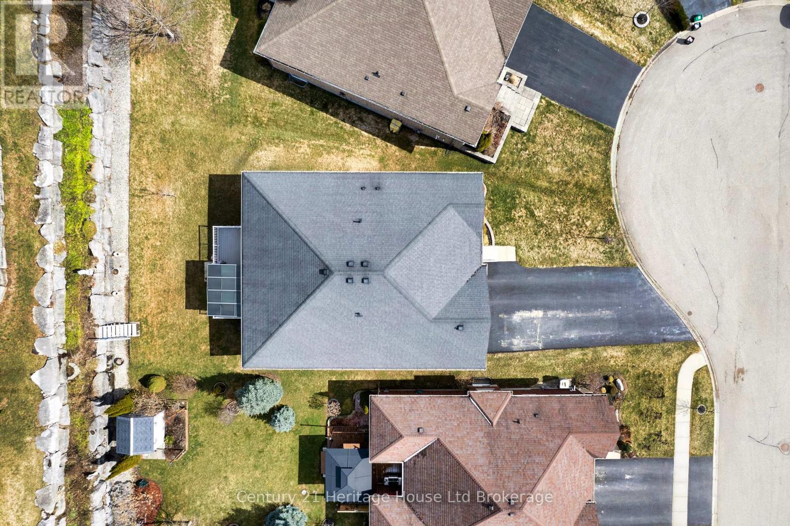 619 Fox Hollow Court, Woodstock (Woodstock - North), Ontario  N4T 1W3 - Photo 6 - X12896560