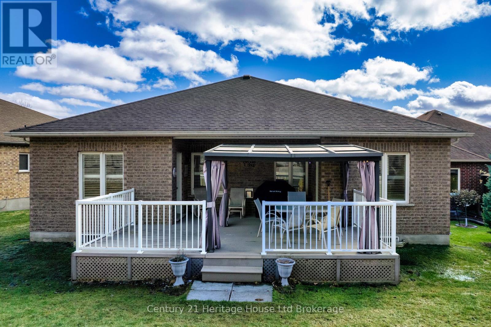 619 Fox Hollow Court, Woodstock (Woodstock - North), Ontario  N4T 1W3 - Photo 8 - X12896560