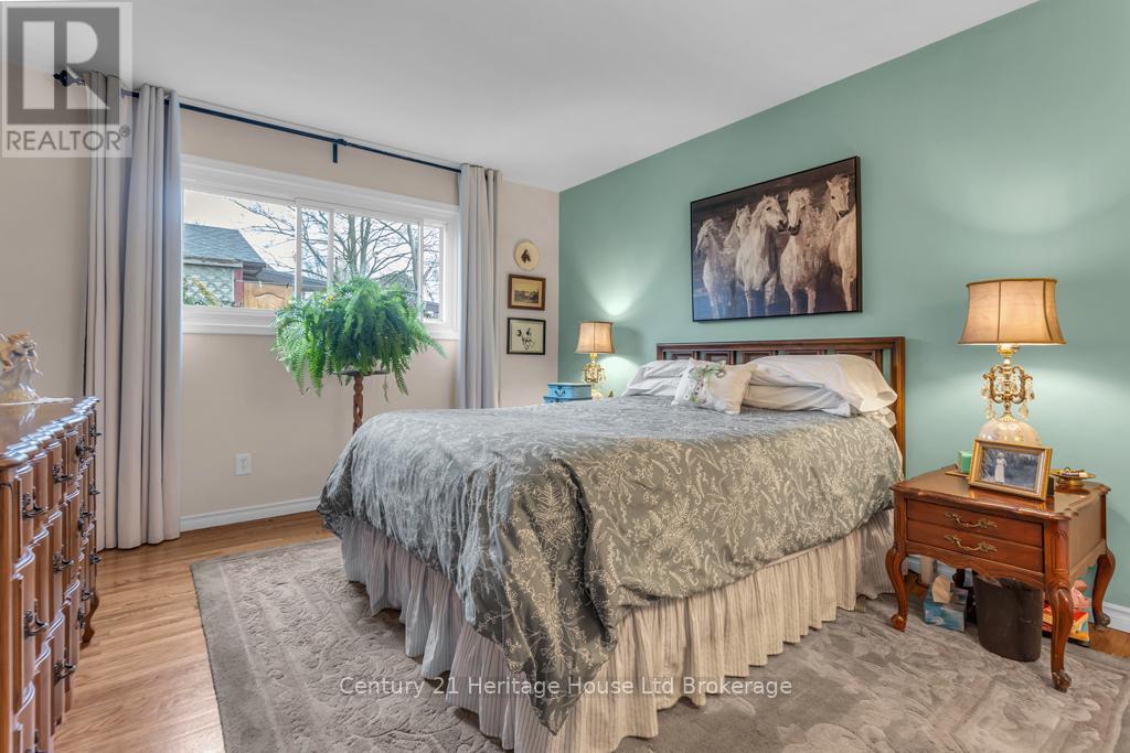 997 Vanier Avenue, Woodstock (Woodstock - North), Ontario  N4S 4K5 - Photo 14 - X12896816